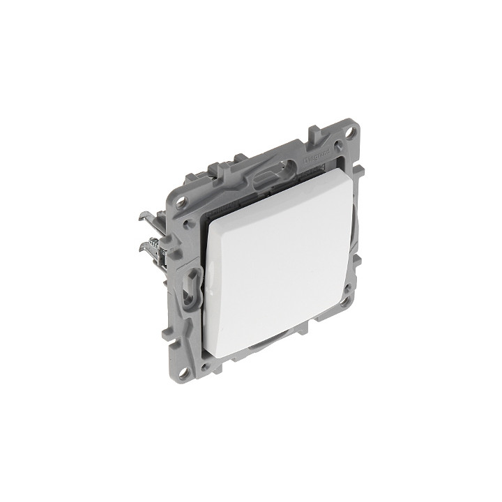 LEGRAND LE-764504 Niloe 10A Cross Switch