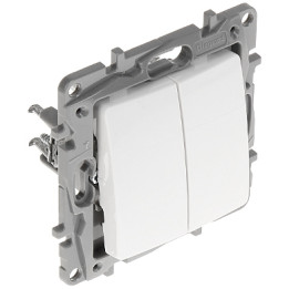 KAKSOINEN PAINIKE LE-764508 Niloe 230 V 6 A LEGRAND