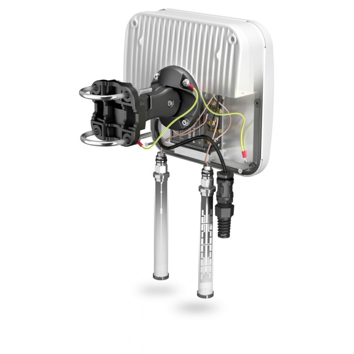 QuWireless A955M QuMax направленная антенна 6 dBi усиление вертикальная поляризация PoE