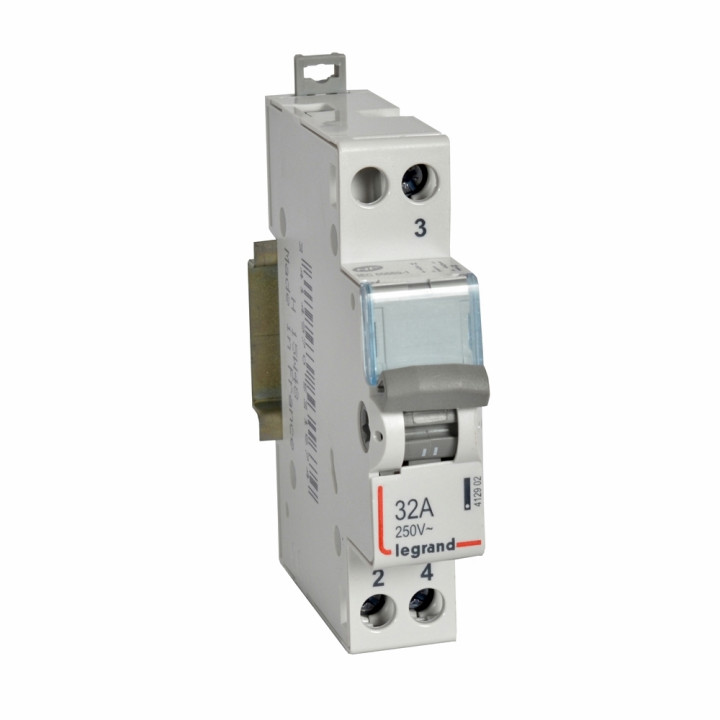 Legrand CX3 pārsledzis ar vidusposmi 32A