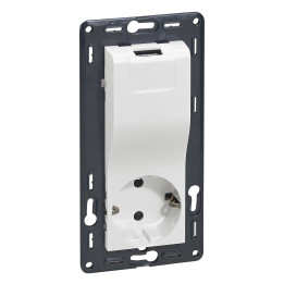 Legrand Niloe розетка USB 2P+E белая