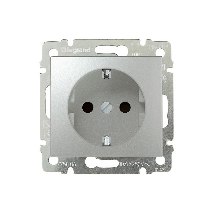 PRIZAS 2P+T SCHUKO A VIS ALU