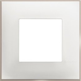 Рамка Classia Frames белый сатин 1 место