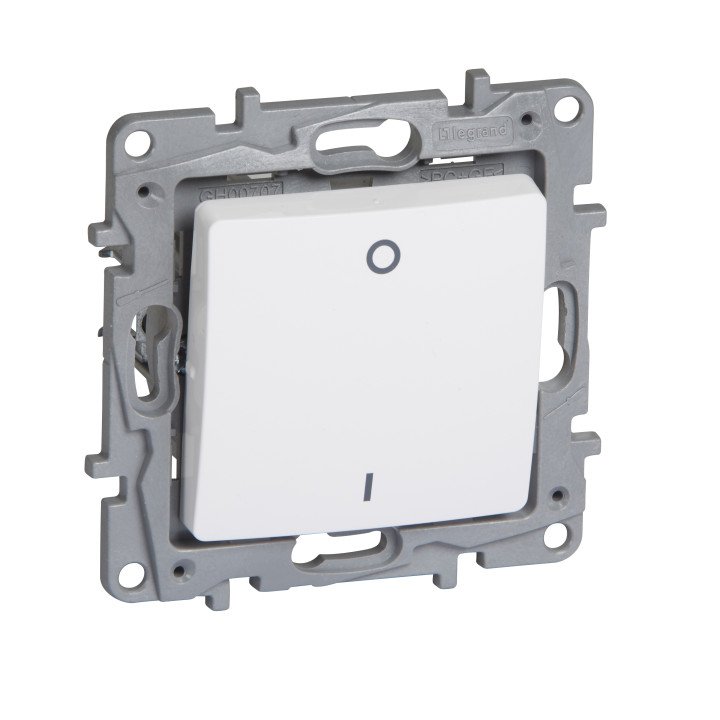 Legrand Niloe выключатель 2-полюсный 16A белый
