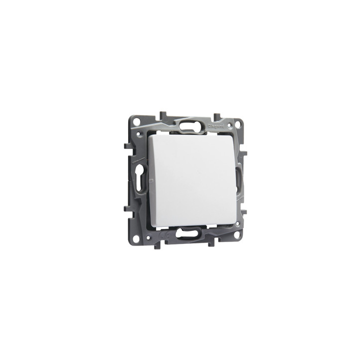 Legrand Niloe кнопочный выключатель 6A белый