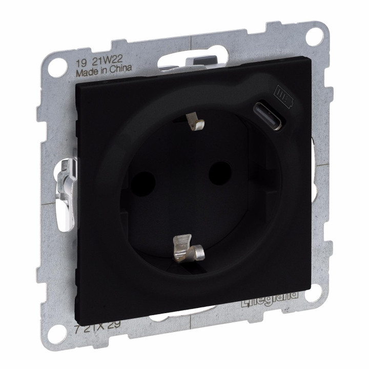 SUNO COMBINED SOCKET 2P+E SCHUKO STANDARD AUTO TERMINALS SHUTTERED + USB TYPE C BLACK