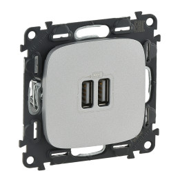 VALENA ALLURE 2 USB LATURI A+A 2.4A 12 W ALU
