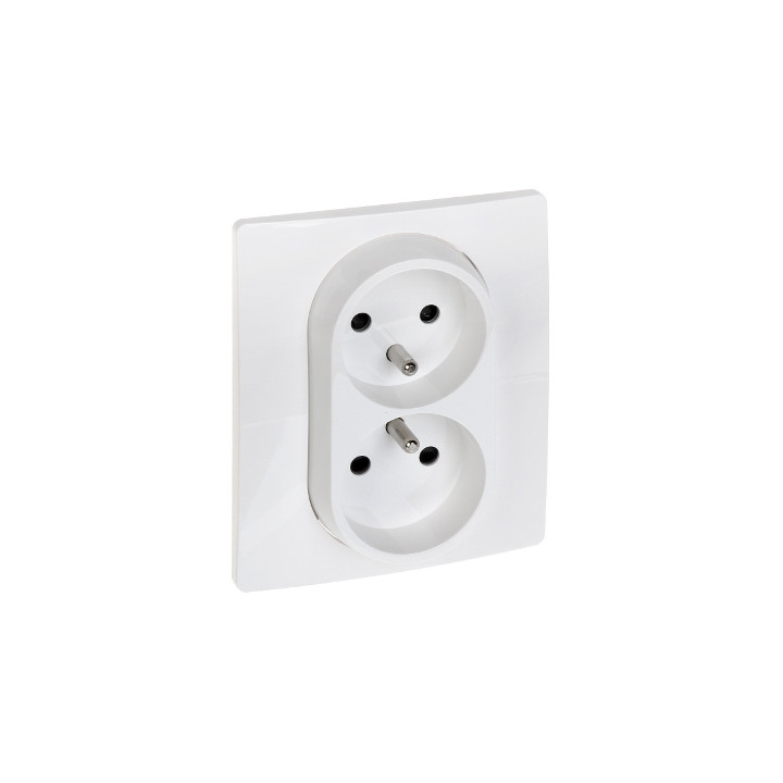 KAHEKORDSE PISKGA VÄLJASÕIDUK LE-764541 Niloe 230 V 16 A LEGRAND