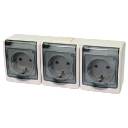 BETA surface socket 3-gang with grounding and transparent cover white IP44