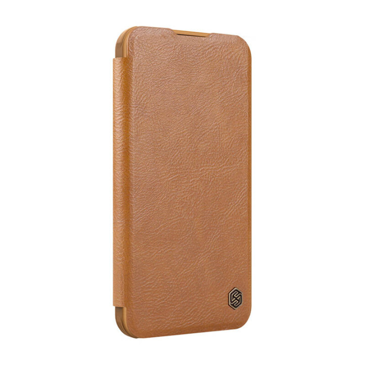 Кожаный чехол Nillkin Qin Prop для iPhone 16 (коричневый)