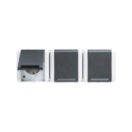 Jung 8230W SCHUKO Dreifach-Steckdose